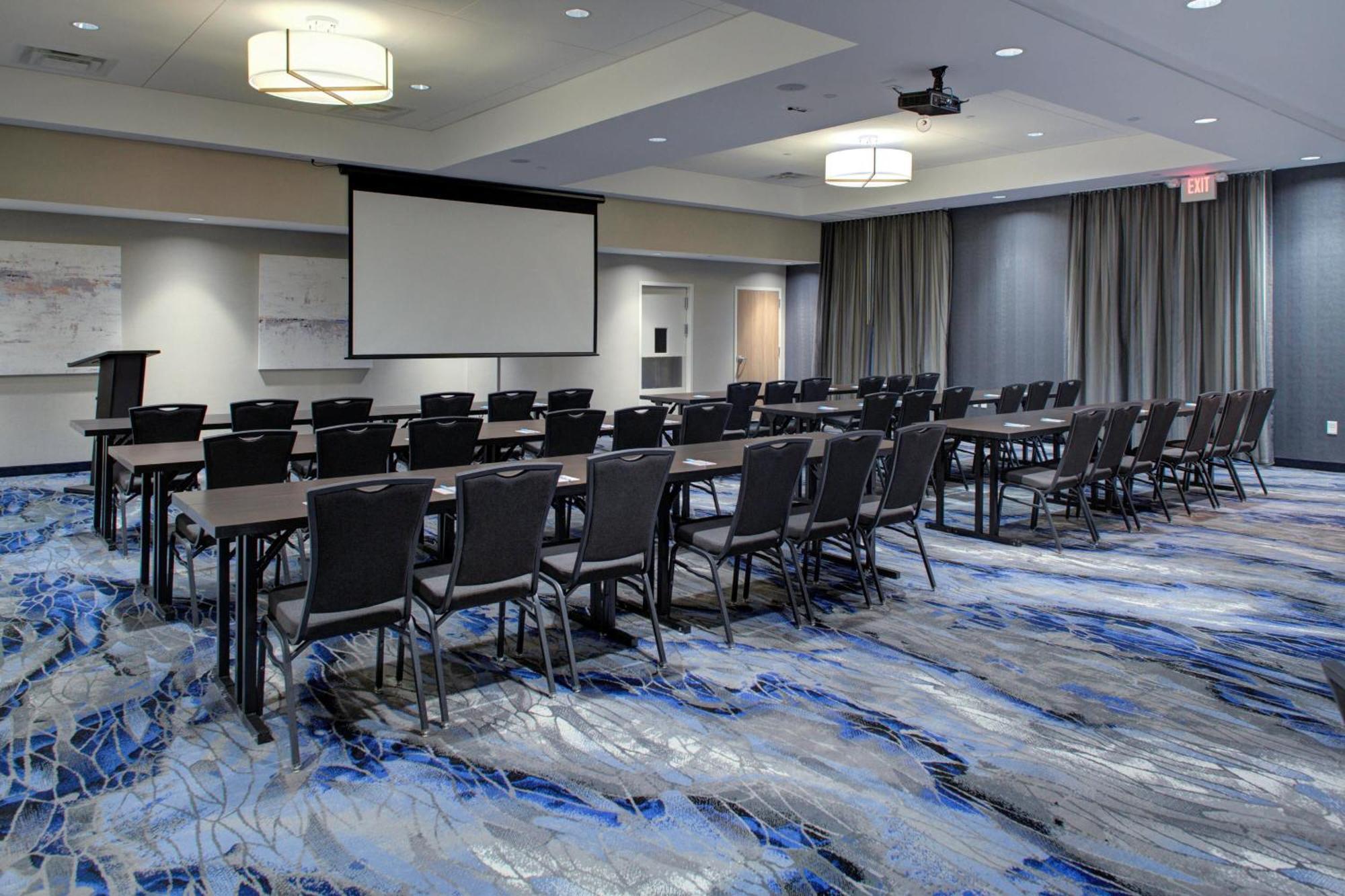 Fairfield Inn & Suites By Marriott Allentown West Breinigsville Экстерьер фото